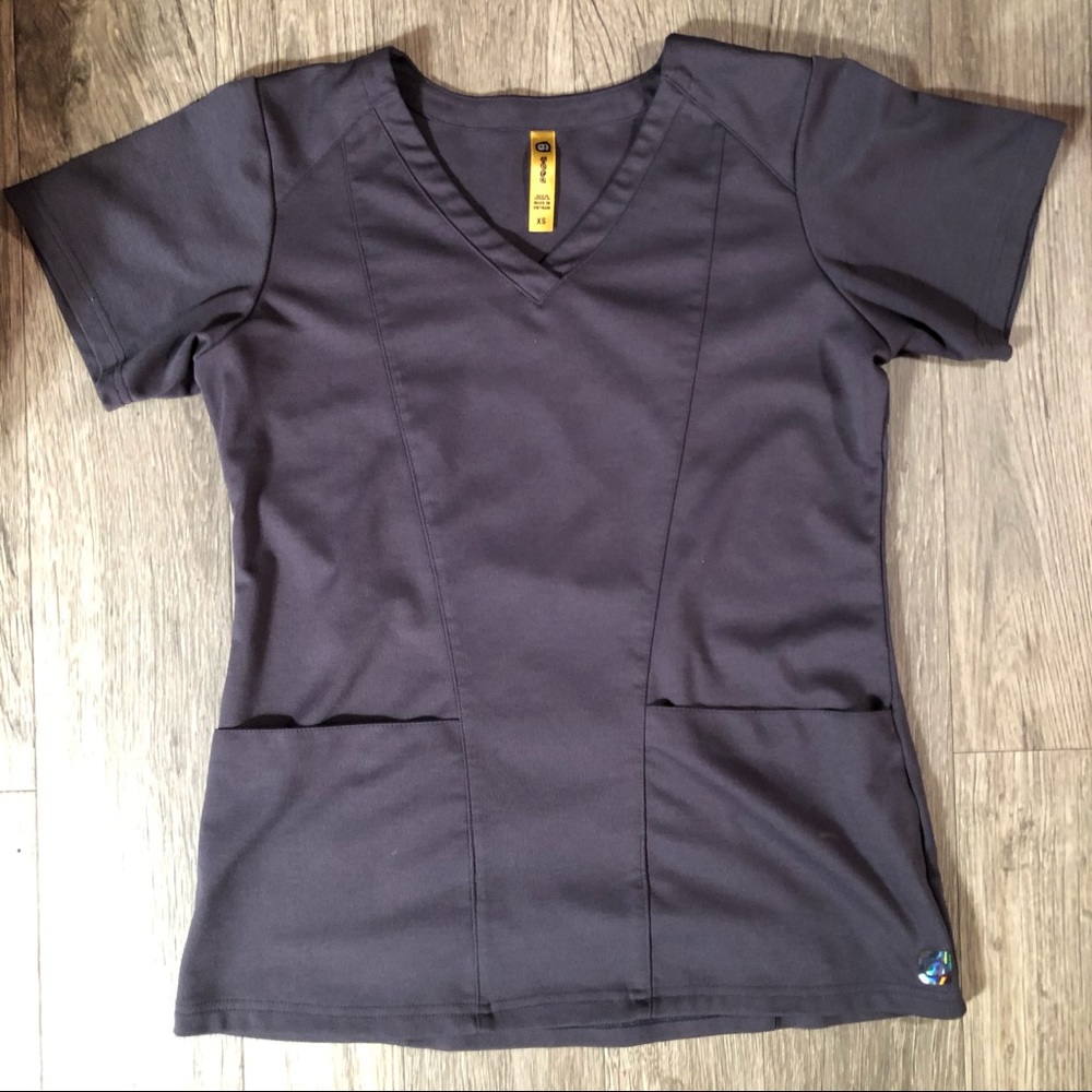 SOLD ‼️ Pewter WonderWink Aero Scrub Top